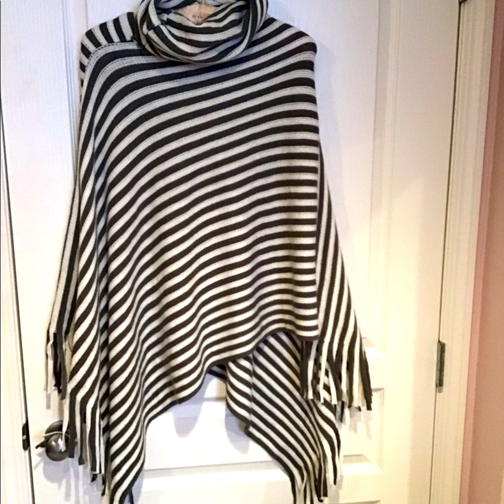 Grey and white soft poncho